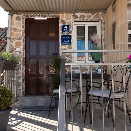 Apartment City Vibe, Great Location! Шибеник Экстерьер фото