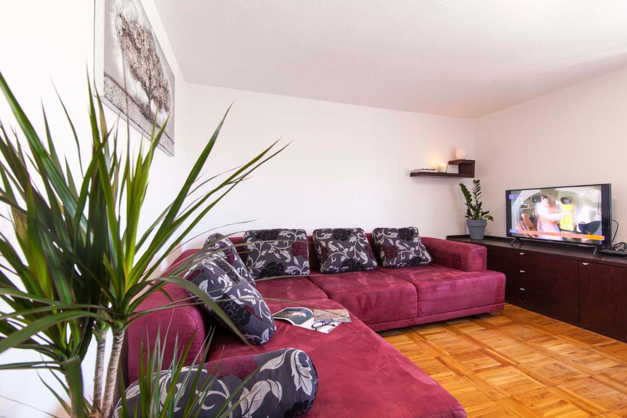 Apartment City Vibe, Great Location! Шибеник Экстерьер фото